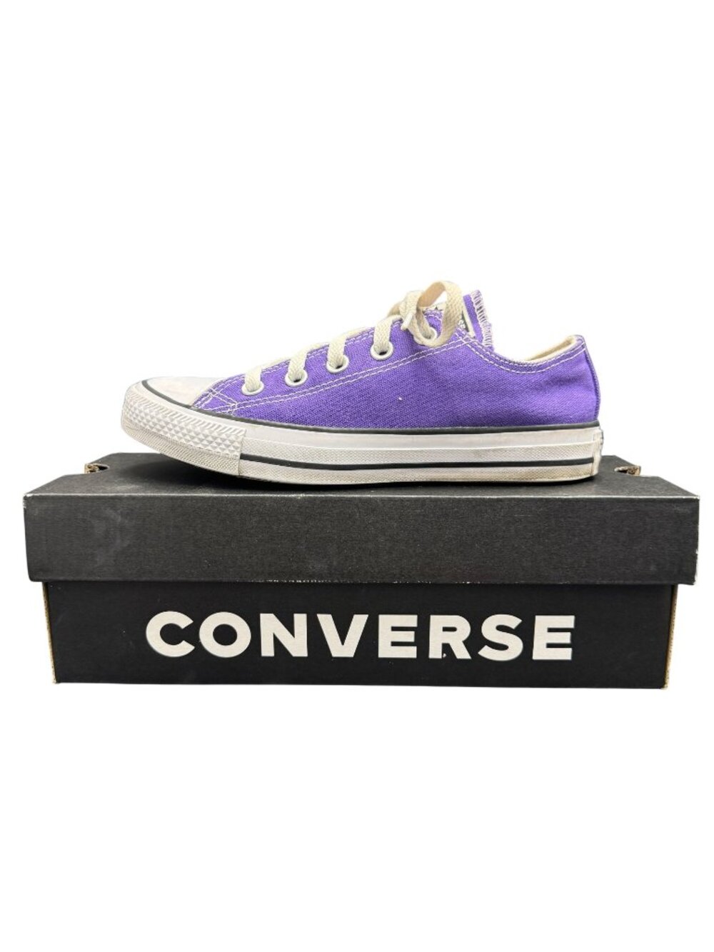 Converse Chuck Taylor All Star Low-Top Purple Canvas Shoes 137837F, Size 4/M 6/W